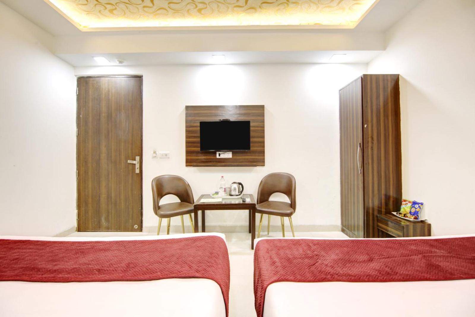 Hotel Devrana Delhi Airport Nuova Delhi Esterno foto
