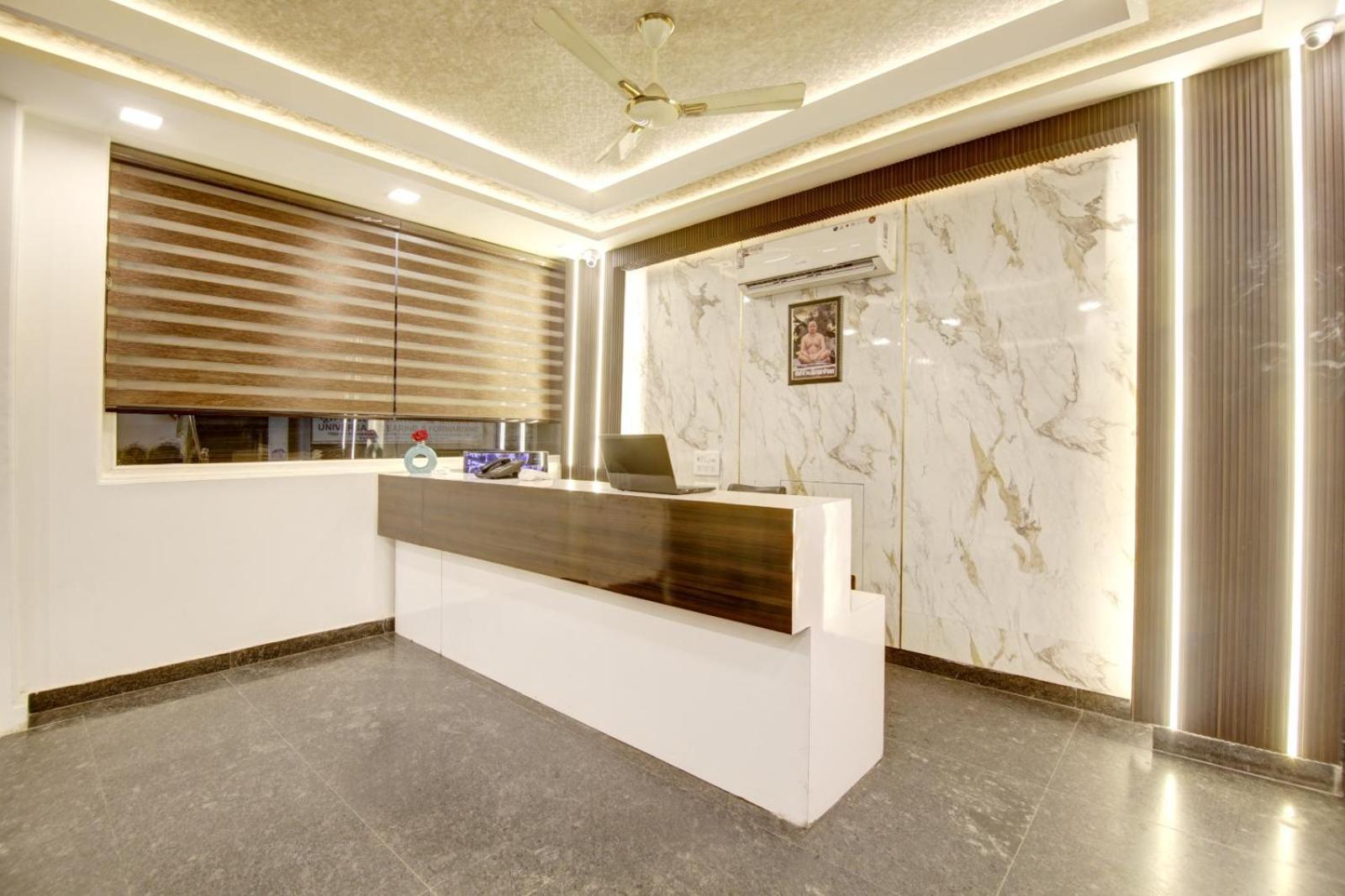 Hotel Devrana Delhi Airport Nuova Delhi Esterno foto