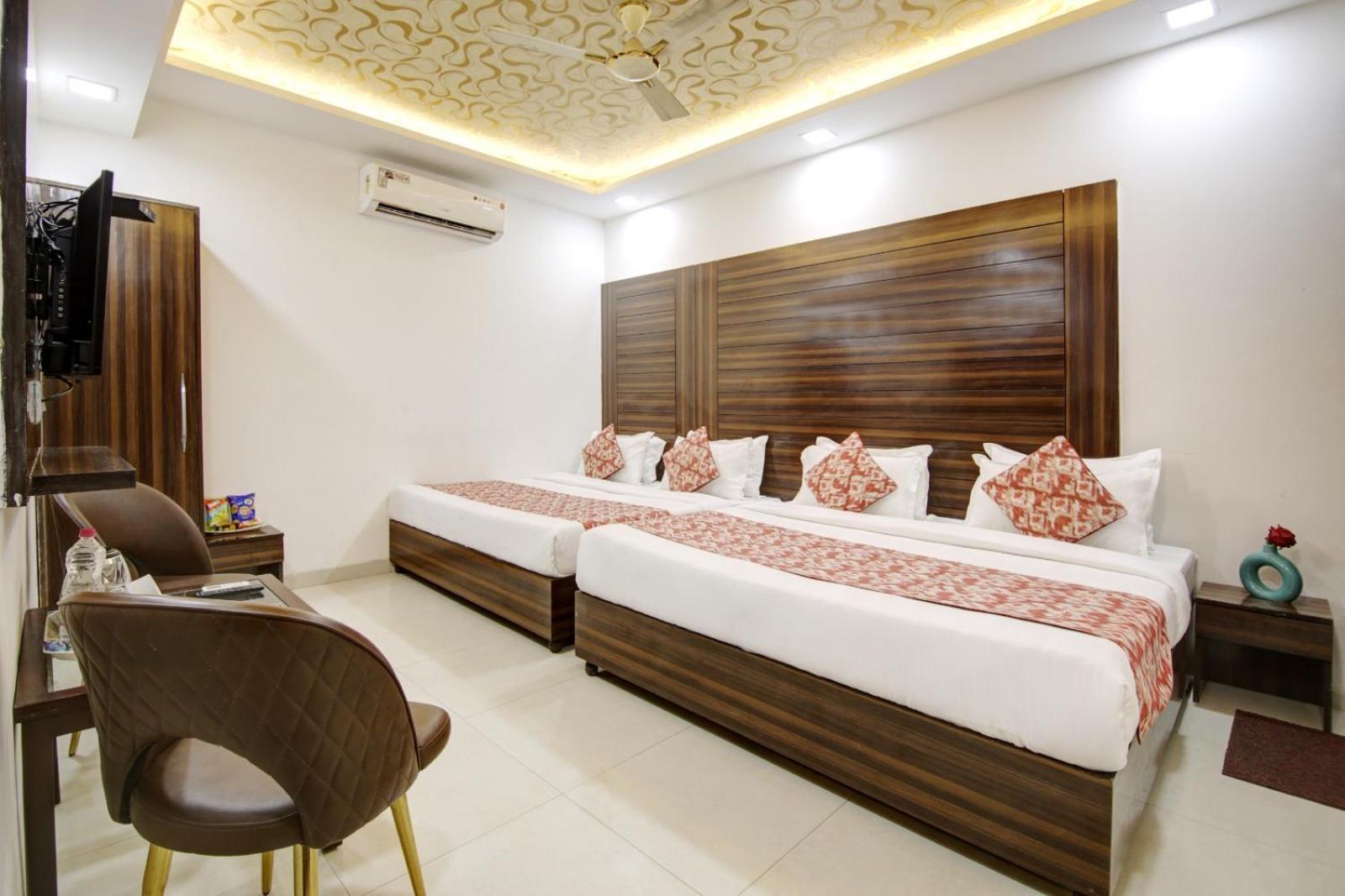 Hotel Devrana Delhi Airport Nuova Delhi Esterno foto