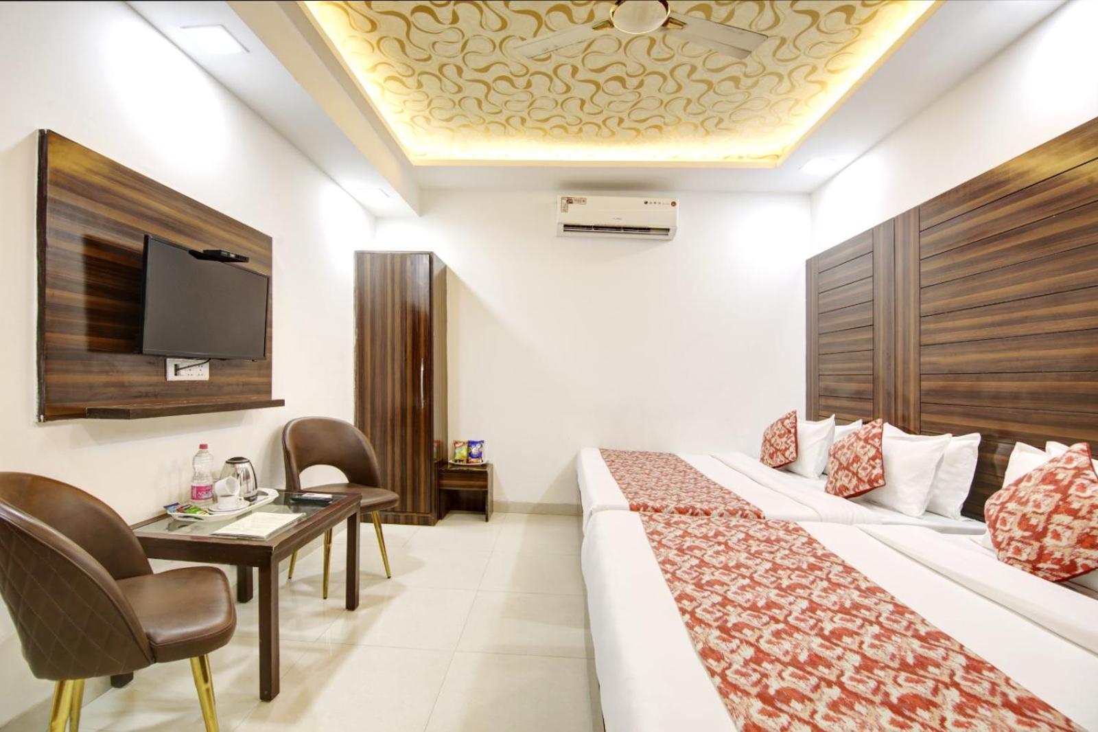 Hotel Devrana Delhi Airport Nuova Delhi Esterno foto