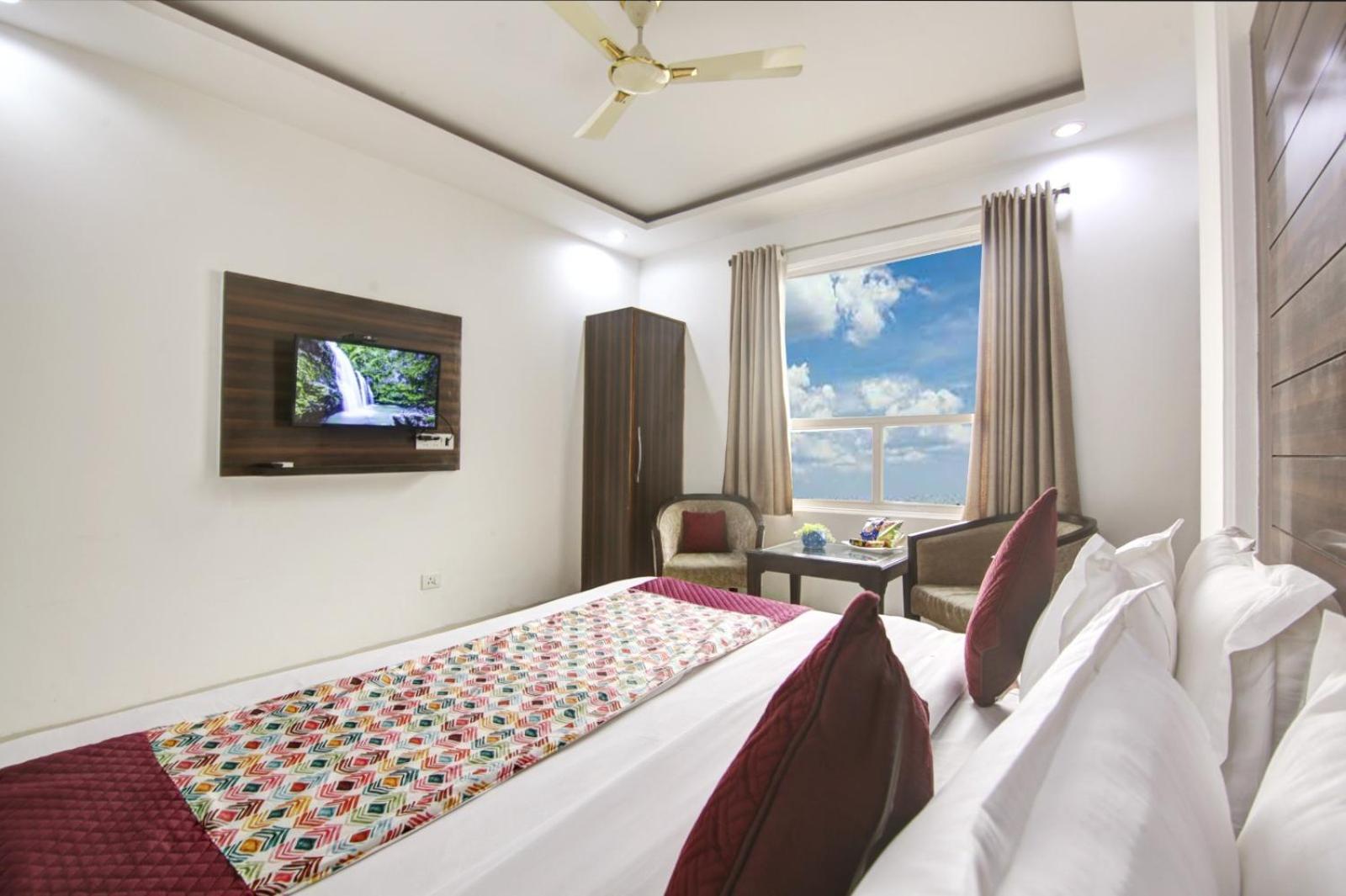 Hotel Devrana Delhi Airport Nuova Delhi Esterno foto